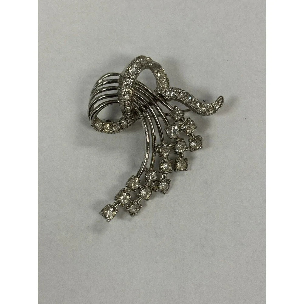 Vintage 1950s Clear Rhinestone Waterfall Spray Brooch Silver Tone Ribbon Pin